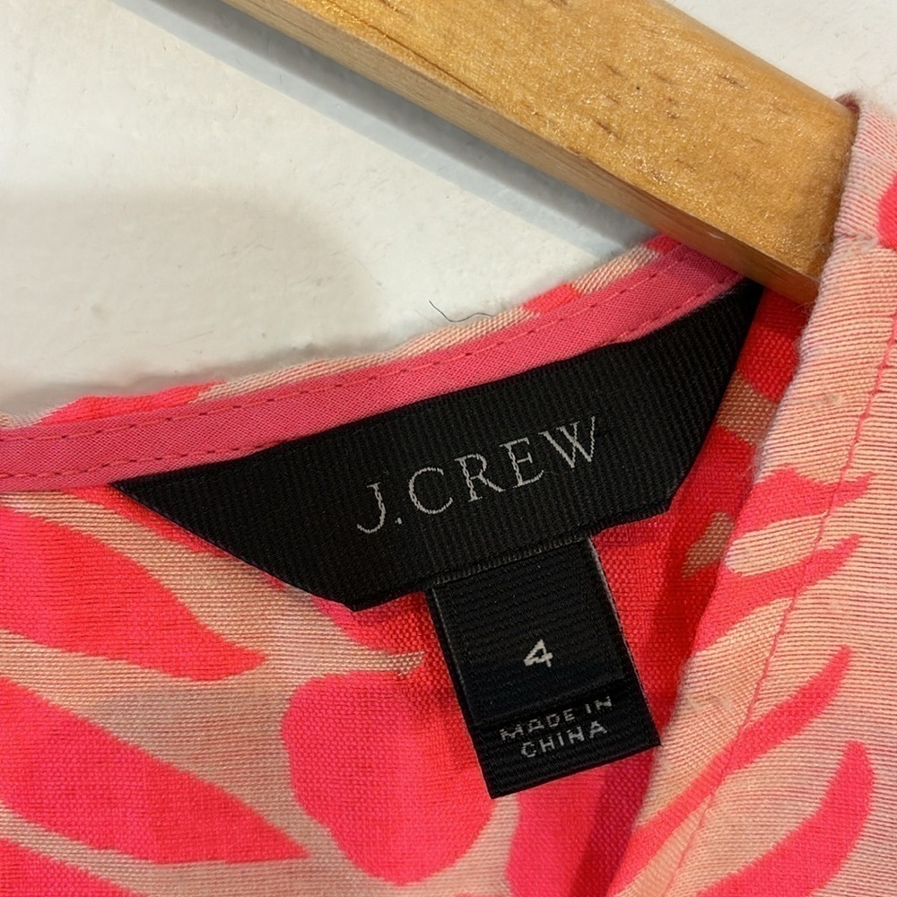 J. Crew Pink Plumeria Floral Jacquard Sleeveless Textured Top Size 4 - Picture 4 of 9